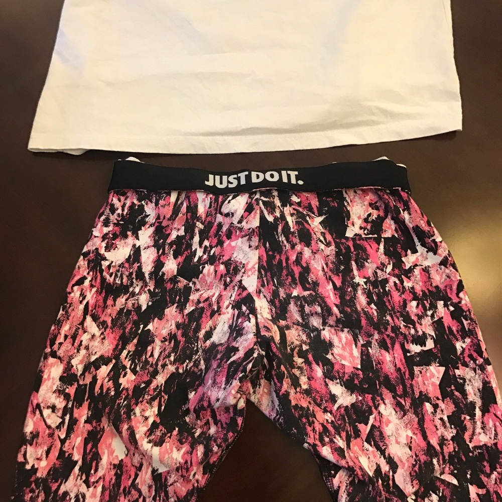 So funky fun nike pro leggings!!